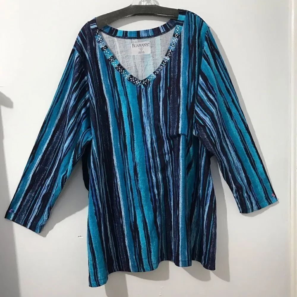 Roaman’s blk/blue Strike blouse size 4X. A325